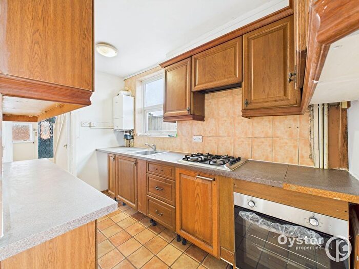 4 Bedroom Semi-Detached House To Rent In Taunton Way, Stanmore, HA7