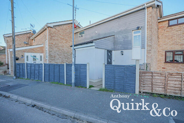 3 Bedroom Terraced House For Sale In Dinant Avenue, Canvey Island, SS8