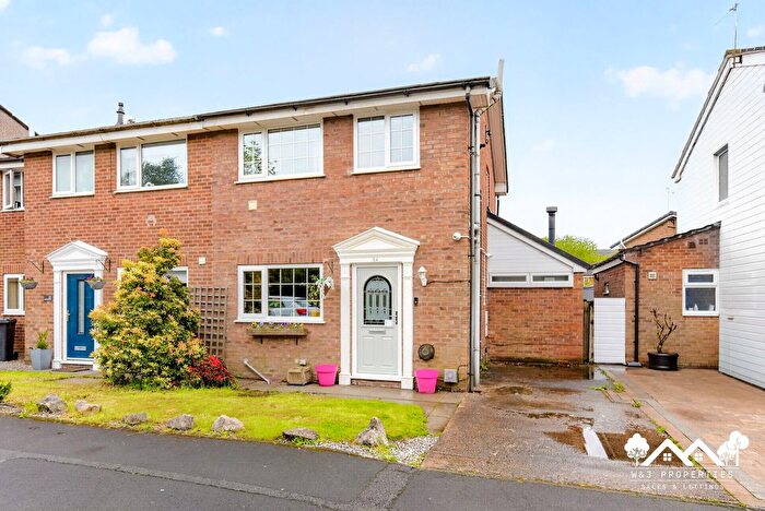 3 Bedroom Semi-Detached House For Sale In Thompson Street, Darwen, BB3