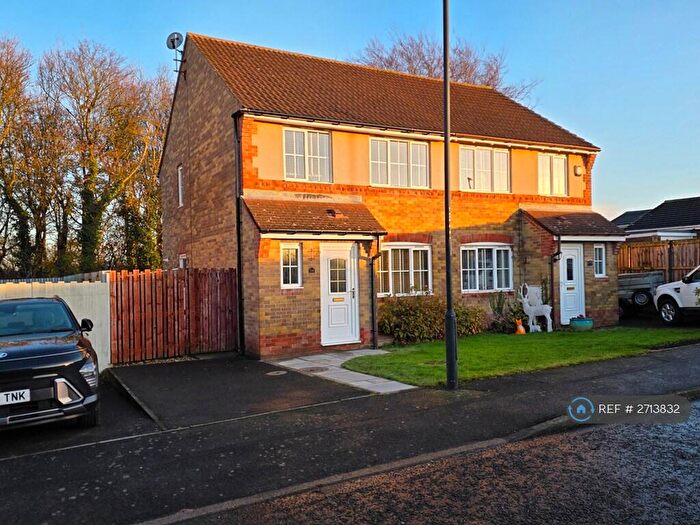 3 Bedroom Semi Detached House To Rent In The Croft, Killingworth, Newcastle Upon Tyne, NE12