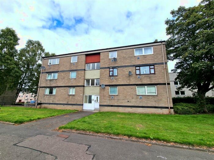 3 Bedroom Apartment To Rent In Main Street, Camelon, Falkirk, FK1