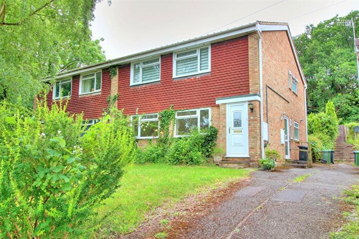 2 Bedroom Maisonette To Rent In Porteous Crescent, Peverells Wod, Chandler's Ford, SO53