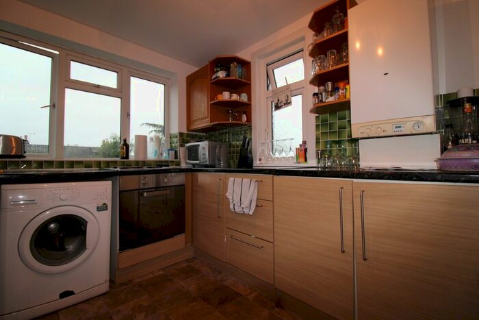 1 Bedroom Flat To Rent In Lime Street, London E17