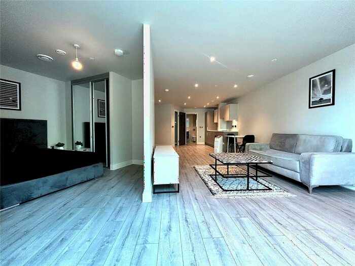 Apartment To Rent In Thames Valley, Wokingham Road, Bracknell, Berkshire, RG42