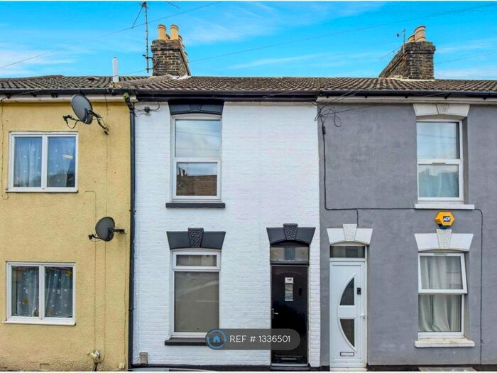 3 Bedroom Terraced House To Rent In Thorold Road, Chatham, ME5