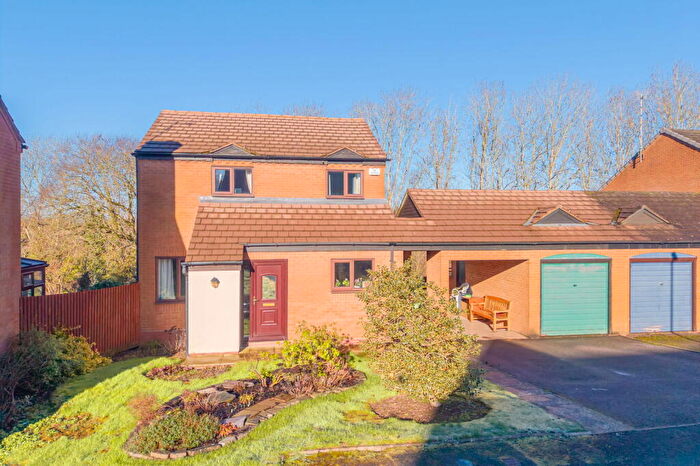 4 Bedroom Detached House For Sale In Brookfield Close, Hunt End, Redditch, B97