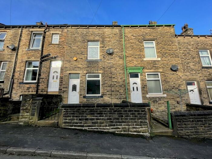 3 Bedroom Property To Rent In Keighley, West Yorkshire, BD20
