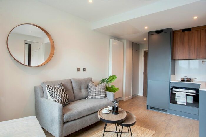 1 Bedroom Flat To Rent In College Road, Croydon, CR0