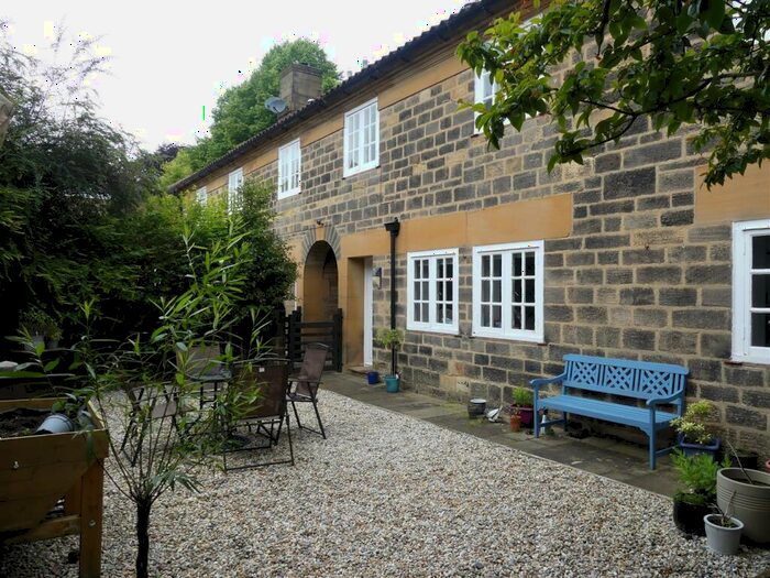 2 Bedroom Semi-Detached House To Rent In Kings Road, Ilkley, LS29