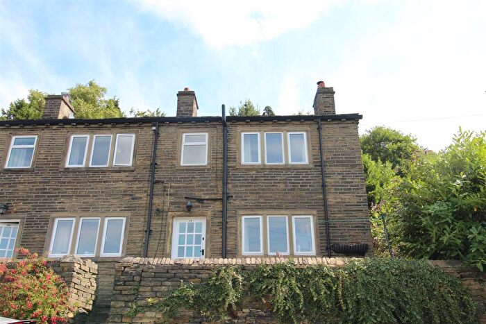 1 Bedroom Cottage To Rent In Brow Lane, Shibden, Halifax, HX3