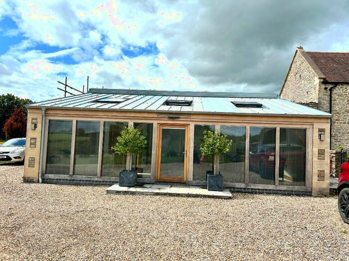 1 Bedroom Detached House To Rent In , BA11