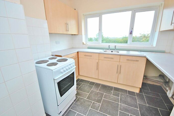 2 Bedroom Apartment To Rent In Willow Court, Stowe Avenue, West Bridgford, Nottingham, NG2