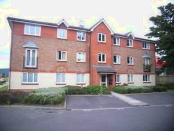2 Bedroom Apartment To Rent In Lindisfarne Gardens, Maidstone, ME16