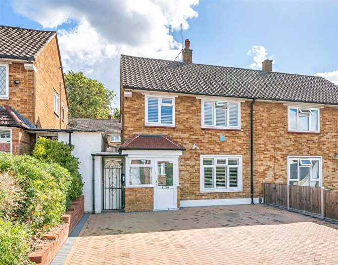 3 Bedroom Semi-Detached House For Sale In Spa Hill, London, SE19