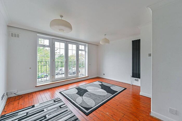 3 Bedroom Property For Sale In Coniston Road, Bromley, BR1