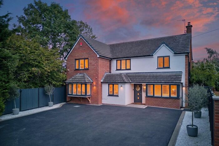 4 Bedroom Detached House For Sale In Worcester Road, Wychbold, Droitwich Worcestershire, WR9