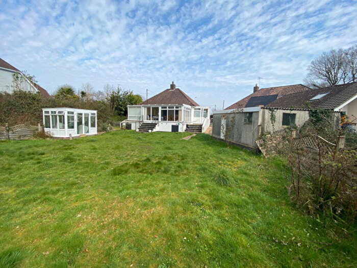 2 Bedroom Detached Bungalow For Sale In May Avenue, Lymington, SO41