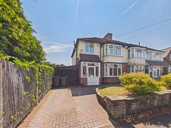 4 Bedroom Semi Detached House For Sale In Endwood Court Road, Birmingham, B20