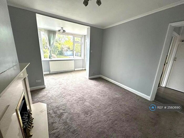 4 Bedroom Semi-Detached House To Rent In Langdale Crescent, London, DA7