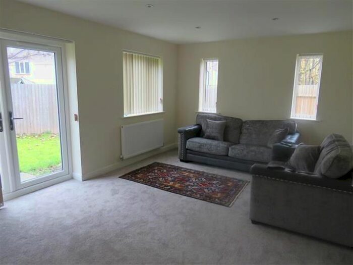 3 Bedroom Property To Rent In Carlton Avenue, Bilston, WV14