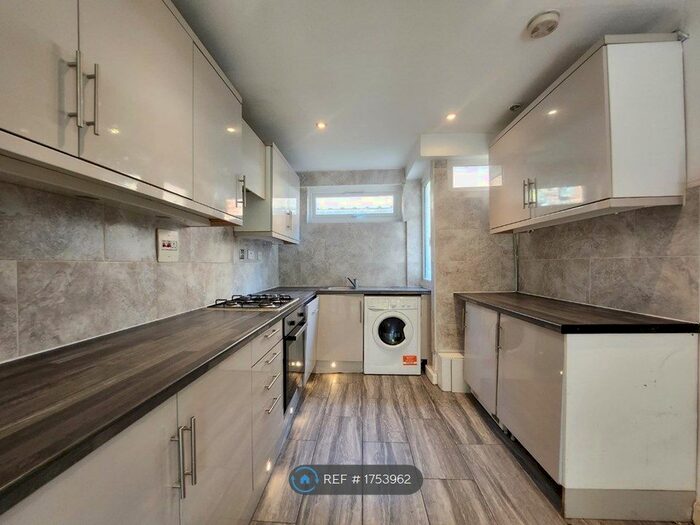 4 Bedroom Terraced House To Rent In Selden Walk, London, N7