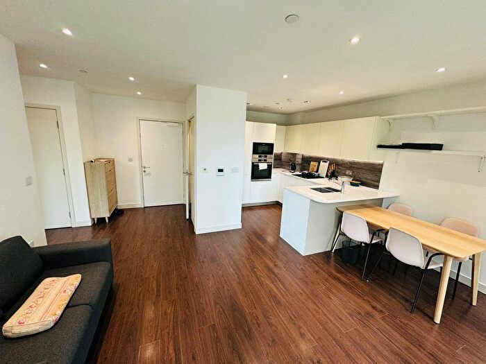 1 Bedroom Flat To Rent In Parkhouse, Woodberry Down, Kayani Avenue, London, N4