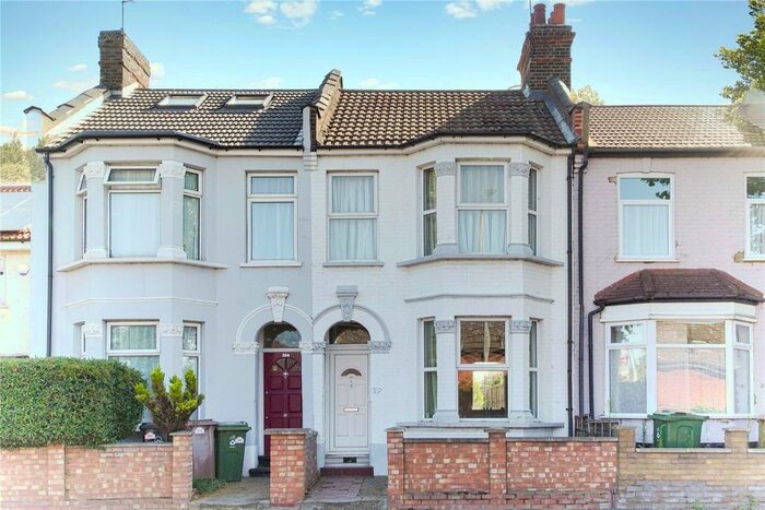 3 Bedroom Terraced House To Rent In Blackhorse Lane, Walthamstow, London, E17