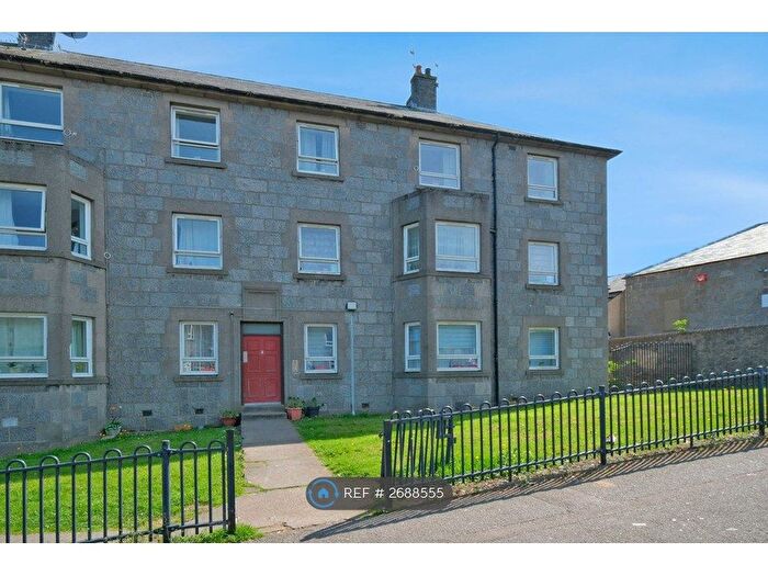 3 Bedroom Flat To Rent In Barron Street, Aberdeen, AB24