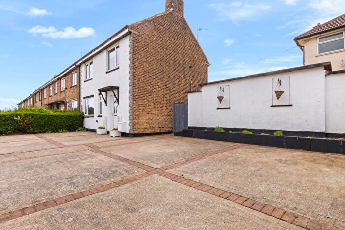 3 Bedroom End Of Terrace House For Sale In Sutcliffe Avenue, Grimsby, Ne Lincolnshire, DN33