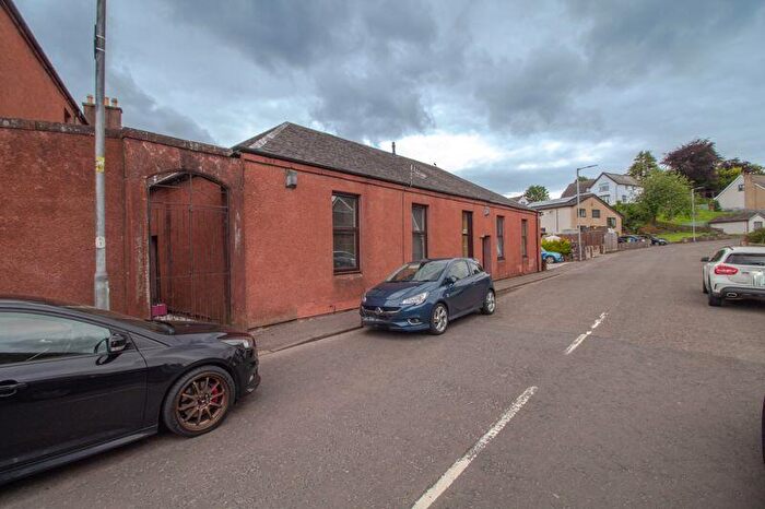 2 Bedroom End Of Terrace House To Rent In Overton Road, Alexandria, G83