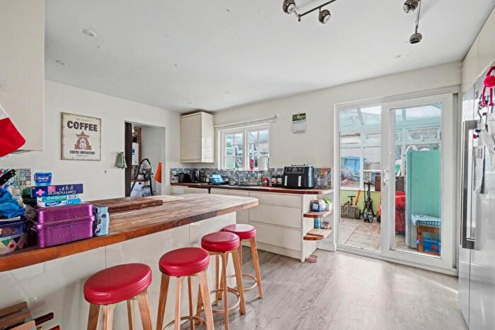 3 Bedroom End Of Terrace House For Sale In Windmill Lane, Faversham, Kent, ME13