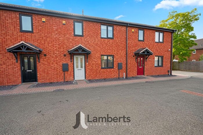 3 Bedroom Terraced House For Sale In South Court, Alcester, B49