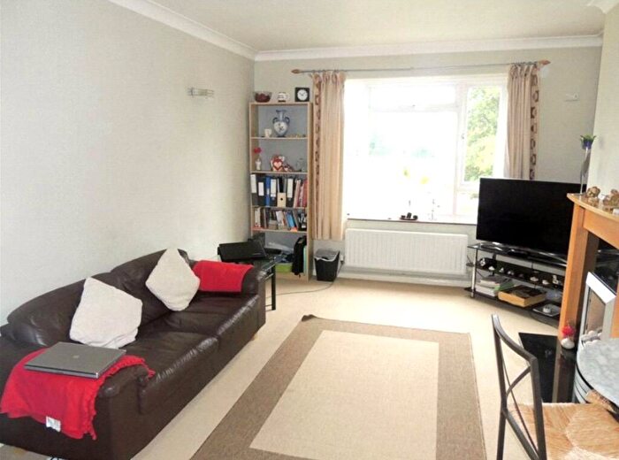 2 Bedroom Apartment To Rent In Ashburton Road, Croydon, CR0