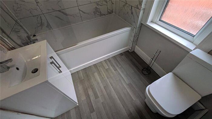 1 Bedroom Property To Rent In Coventry Road, Southampton, Hampshire, SO15
