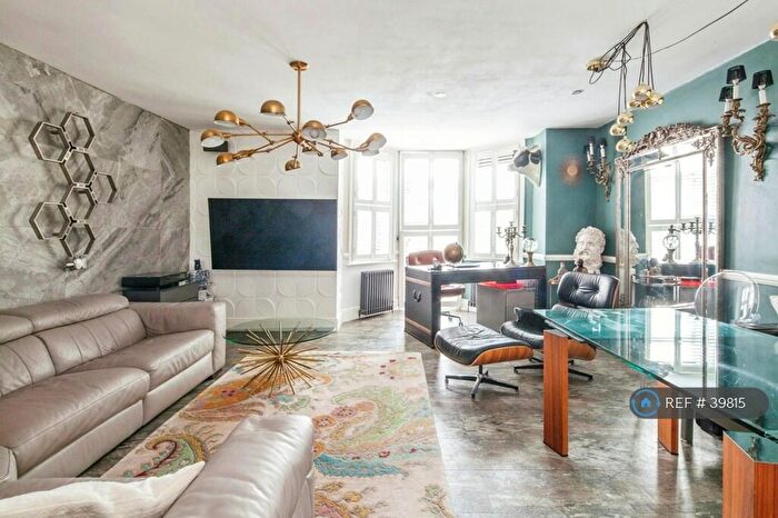 3 Bedroom Flat To Rent In Overhill Road, London, SE22