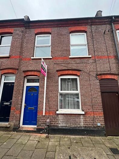 3 Bedroom Terraced House To Rent In Ridgway Road, Luton, LU2