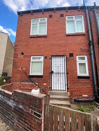 2 Bedroom House To Rent In Aviary Place, Armley, LS12