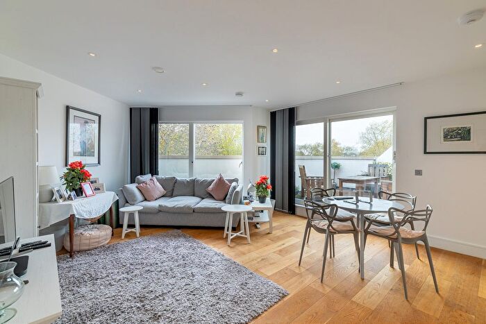 1 Bedroom Flat To Rent In Lillie Road, London, SW6