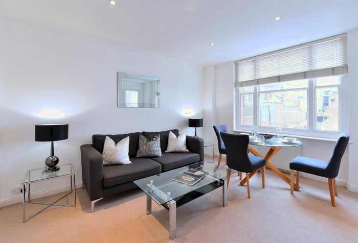 1 Bedroom Flat To Rent In Hill Street, London, W1J