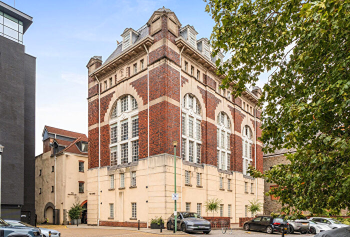 1 Bedroom Apartment For Sale In Georges Square, Redcliffe, Bristol, BS1