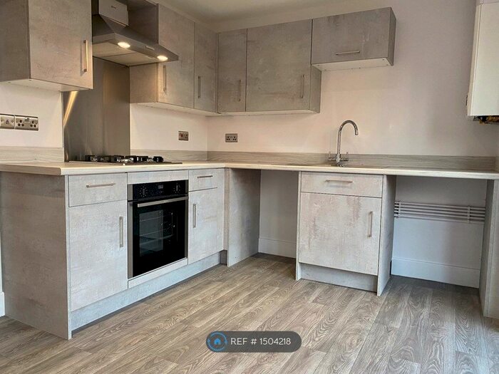 2 Bedroom Semi-Detached House To Rent In Brigg, Brigg, DN20