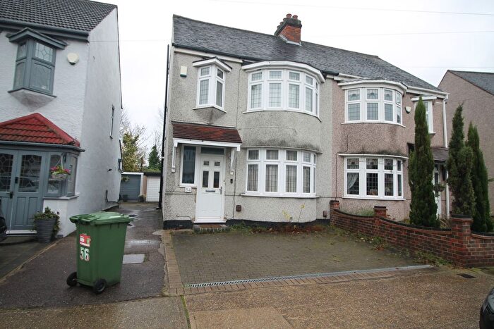 4 Bedroom Semi-Detached House To Rent In Cambridge Avenue, Gidea Park, RM2