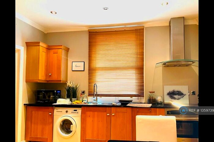 1 Bedroom Flat To Rent In North Town Road, Maidenhead, SL6