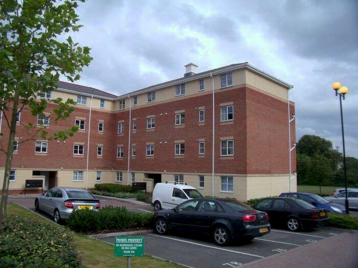 1 Bedroom Apartment To Rent In Cavalier Drive, Halesowen, West Midlands, B63