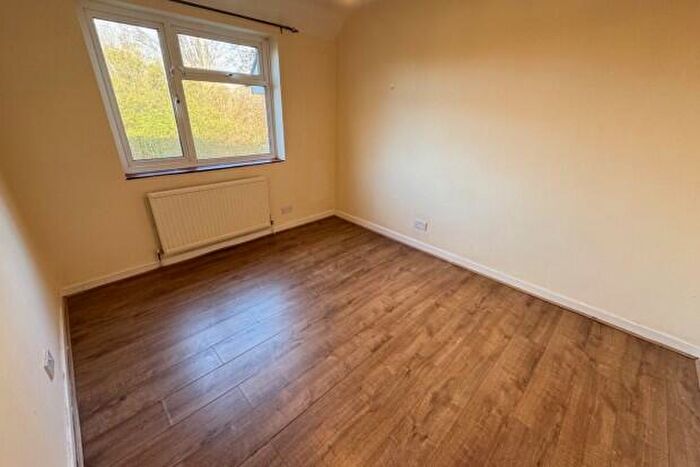 8 Bedroom Terraced House To Rent In Ball Road Cardiff, CF3