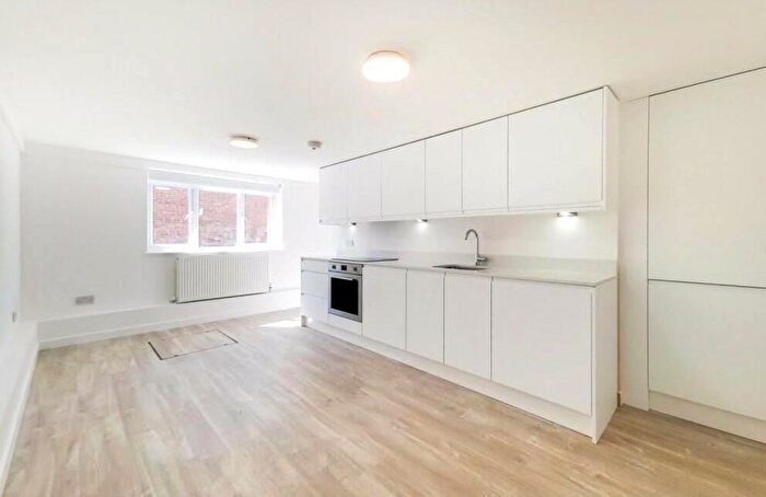 Studio To Rent In Finchley Road, Finchley Road, London, NW11