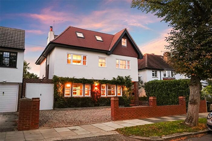 5 Bedroom Country House For Sale In Courtlands Avenue, Hampton, TW12