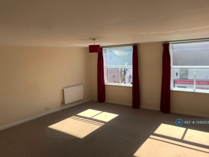 2 Bedroom Flat To Rent In Market Street, Ely, CB7