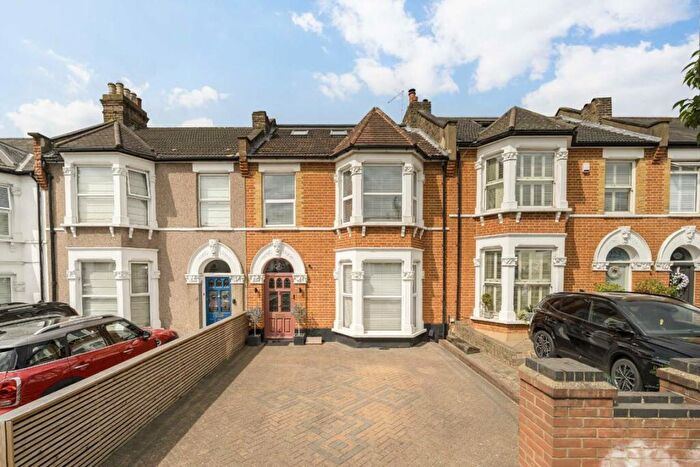 4 Bedroom House For Sale In Westmount Road, London, SE9