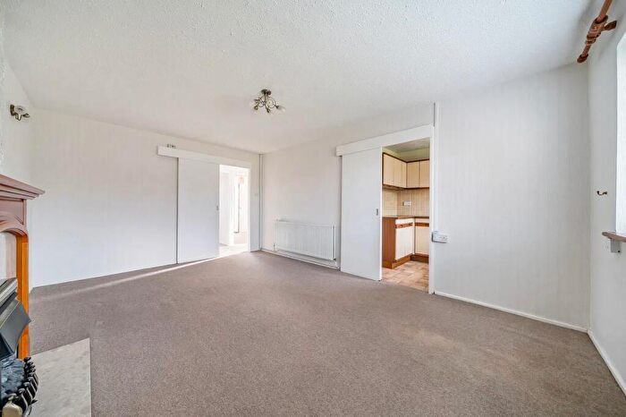 2 Bedroom Semi-Detached Bungalow For Sale In Rowan Drive, Bulwark, Chepstow, NP16